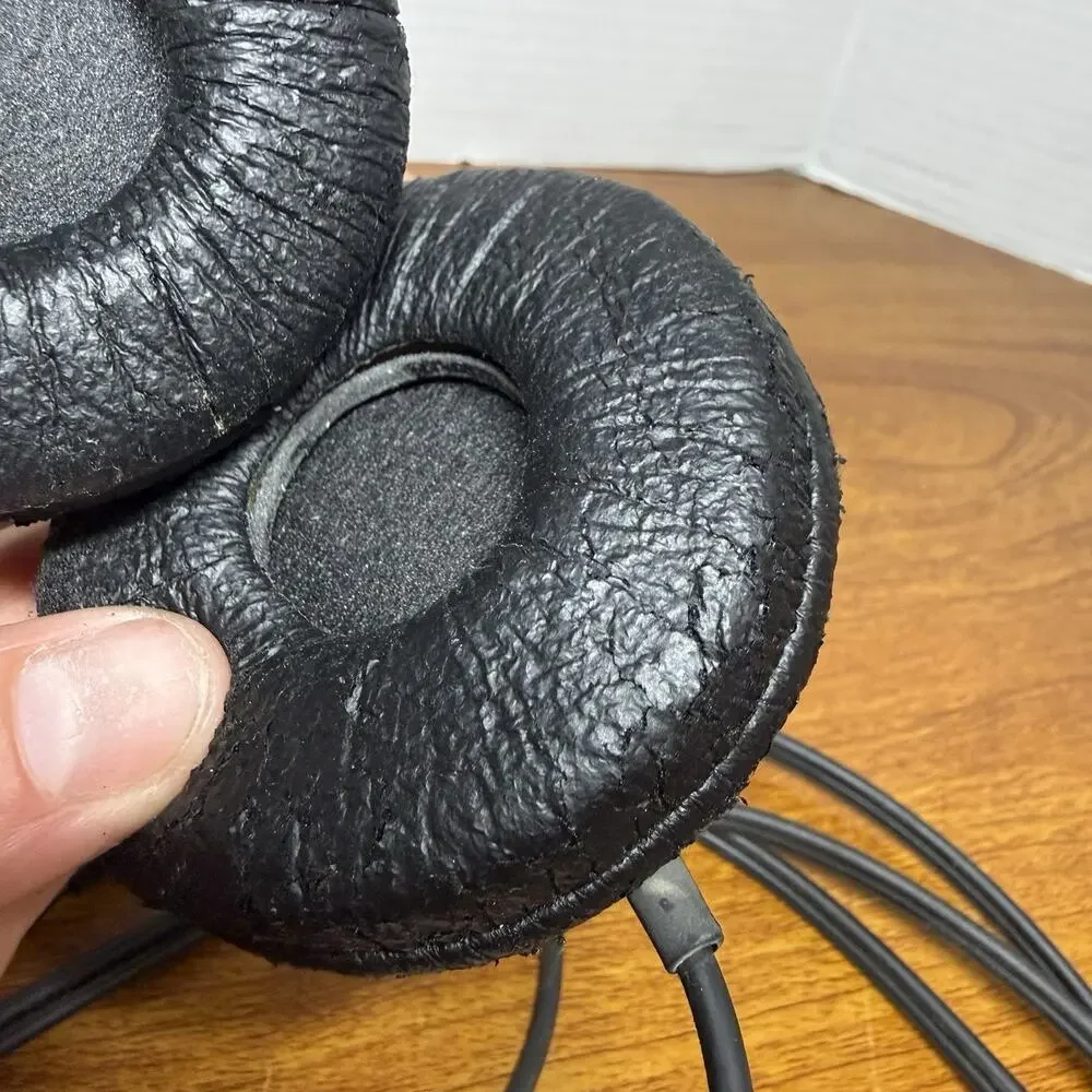 Sony MDR-V150 On Ear Wired Headphones - Black Peeling *